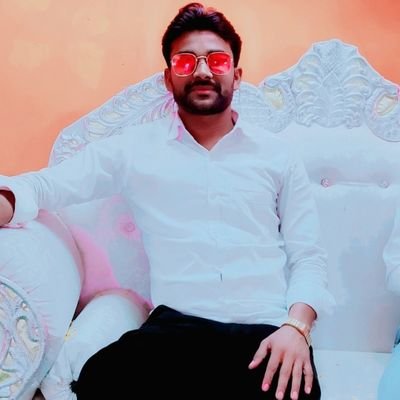 An Institute of English. // For :- https://t.co/NN3KhKjBp9., https://t.co/MZCeYPTFKi., I.A. and Spoken // B.A. English Hons. // Competitive English // Director