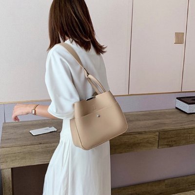 2児のママ💚
離婚後、派遣で働くも生活苦...( ˘•_•˘ )⇒今の現状を変えたいと思い、ネットビジネスに出会う⇒3ヵ月で月収100万円達成💙
時間とお金が自由になって毎日幸せに💜
私の様に現状を変えたいと思っている人を無料でサポートしてます🌟
無言フォロー大歓迎です💜