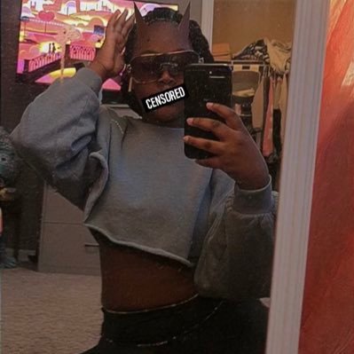 fb: naysia bankz
best friend: mikhya
real friend: @_naybanks