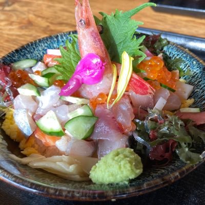 海鮮丼、らーめん、パスタ、ピッツァ、寿司が大好き！秩父出身の山生まれ⛰ 宜しくお願いします🤲