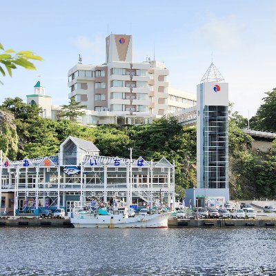 姉妹館「サンマリン気仙沼ホテル観洋(@kesennuma_kanyo)」両館ともに気仙沼湾を見渡す高台に建ち、地下1800Mから湧く気仙沼温泉と、気仙沼魚市場で水揚げされる新鮮な地場の海鮮料理がお楽しみいただけます。#気仙沼 #気仙沼温泉 #サンマリン気仙沼ホテル観洋 #気仙沼プラザホテル #おかえりモネ