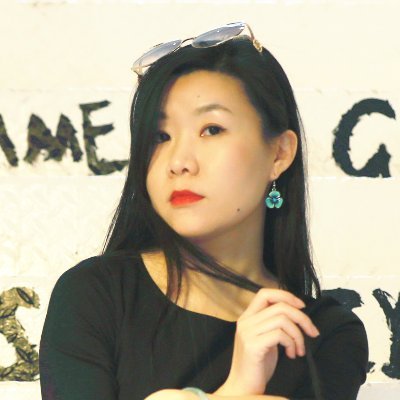 Chinoise francophone, longs cheveux et sens d'humour