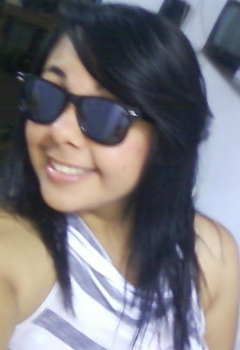 ..Hoje só tua presença, vai me deixar feliz .. ♪♪ *--*