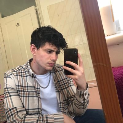 Aspiring content creator, Apex legends and more,catch me on twitch if you want :) be kind always