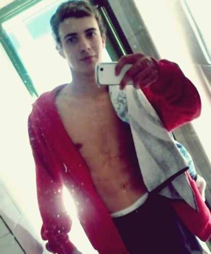 quem se descreve se limita...