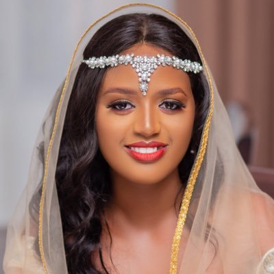 Bridal makeup and hairstyling expert Call or whatsapp👉🏾 0757716514 or 0788670683 for bookings and inquiries.