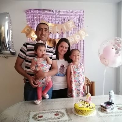 MileeRo's profile picture. La vida siempre te muestra quién se queda y quién se va!
Mamá de Luciana y Valeria 🎀 mi felicidad 😊