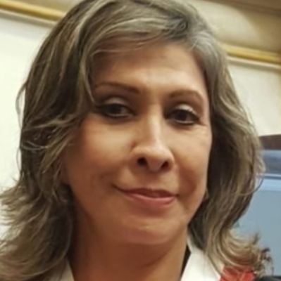 Periodista. 
Excongresista por el Partido Morado. Autora de la Ley Antimonopolio. 🇵🇪