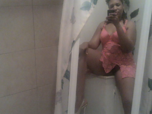 I'm a single mother of 5, living life to the fullest