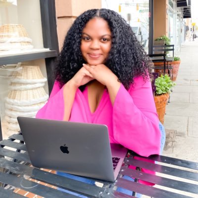 ecomrach's profile picture. 📦 Amazon FBA Seller & Serial Dropshipper • I help people start their E-commerce business! Enroll in the Ecom Money™️ Accelerator Program today!👇🏽 💸