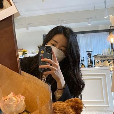 eunwoolindo's profile picture. ROSÉ - 'On The Ground' M/V