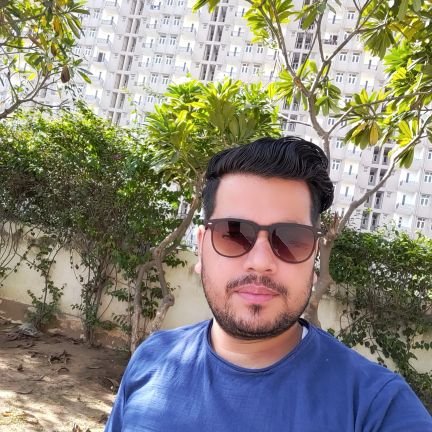 AlviZeesshan's profile picture. 