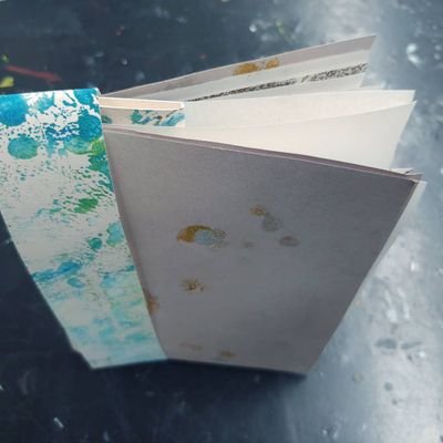 Suzy-Charlotte writes and makes art.