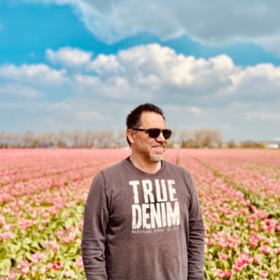 Owner Sababa Taxi & Tours | Owner Talia Consultancy Leisure & ICT | MCSE | MCTIP | XENAPP | Papa of Shiraz, Lotem & Emily | Tours trips guide in the Netherlands