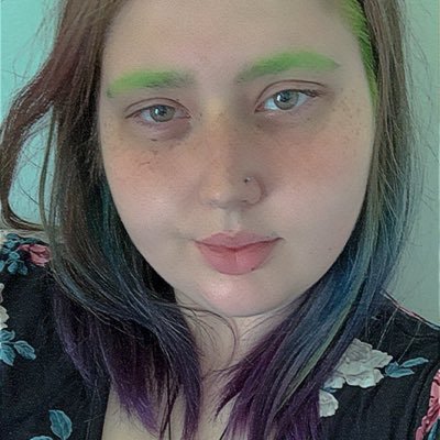 lavalamp_lover's profile picture. she's the salt of the earth and she's dangerous