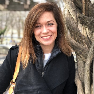 Super curious strategist specializing in branding, marketing, and advertising, love being creative, interested in traveling, books and hanging out with family.