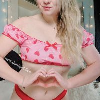 Dani 💋 Naughty MILF next door (@danigirl866) 's Twitter Profile