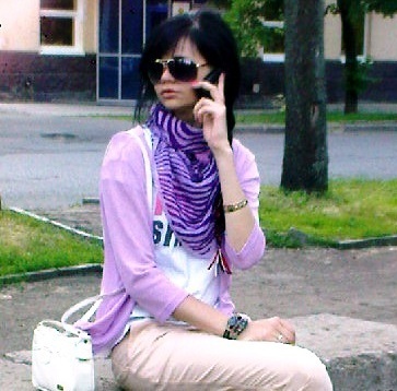 L_e_o_n_a_'s profile picture. 