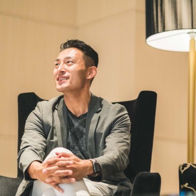 TakashiMatsud11's profile picture. 👨‍💻看板・内装・不動産・SUIT ●SQUASH🏌️‍♂️GOLF🏃‍♂️RUN🛫TRAVEL 🕓4時起き🌞時間は命⏳日々行動挑戦成長感謝🤝