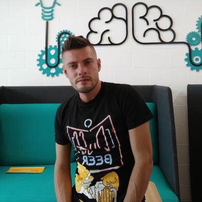 AmadoMonsalve's profile picture. Hay que ser valientes, ser atrevidos. Las cosas pasan porque uno permite que sucedan.