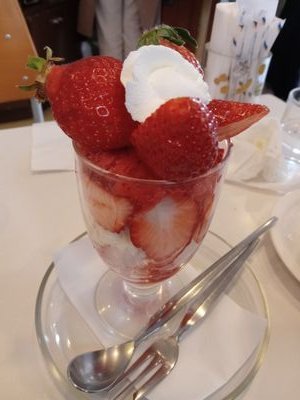 Zw7kZ4ywEUMXVqh's profile picture. いちご大好きな還暦過ぎのじーさんです。
美味しい物、綺麗な物に目がないです。
食べ放題と家族の目を盗んでの風俗が大好き。
風俗業界の地位向上とお嬢様方の幸せを願う人。
何事にも頑張っている人を応援しています。可愛いは正義