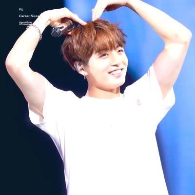 社会人 95 🐰 BTS♡JUNGKOOK 仕事の関係で返信遅いですがARMYの皆様仲良くしてくださると嬉しいです🙇♀️アカウント変更します!新垢→@jknjk07 無言フォローしちゃいますごめんなさい😭