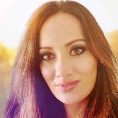 Berteena's profile picture. Story Teller | Poetry, Haiku, Prose, Music & Art | Survivor Advocate | Mindfulness | Spiritual | https://t.co/J6N4ftury0 https://t.co/fQzsPu5WrQ