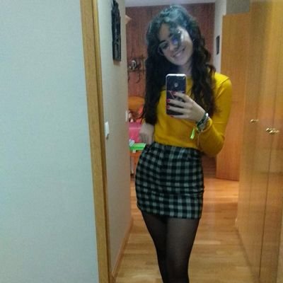 👩🏫Profe!!☘️🍀👩🏻🎓🎓 Lo imposible solo tarda un poco más. // XI💚