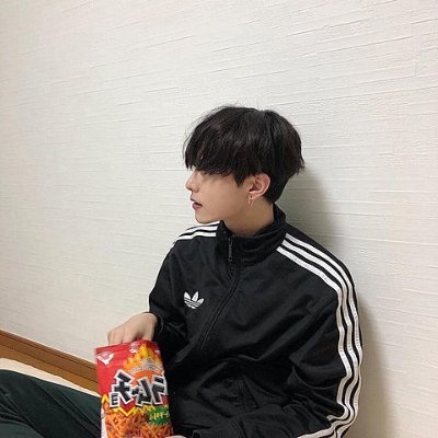 DQvmYwYAQCSqpbu's profile picture. 「BO歴4年専業歴1年半」「今現在他のビジネスも少しかじってます」1年目、中学生の小遣い程度の利益から専業へ！これを機にBOの知識等を発信致します！SNSまたはLINEで定期的に利益報告出します。