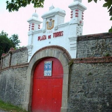 Fotos y homenaje a las plazas de toros del mundo. Patrimonio arquitectónico. Si quieres hablar de toros, este no es el sitio.