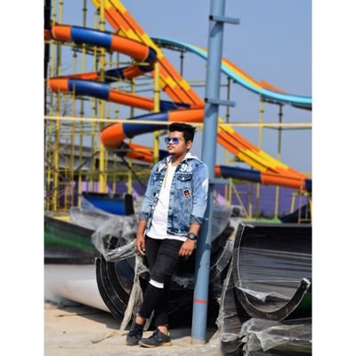 हम उची आवाज सिर्फ राष्ट्रीय गान🇮🇳 की सुनते है बाकि
किसके बाप की नहीं😈❤️