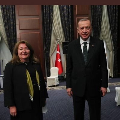 AysGuliz's profile picture. BERABER YÜRÜDÜK BİZ BU YOLLARDA  BERABER ISLANDIK YAGAN YAGMURDA  #BirlikteBaşaracağız
#BizBizeYeterizTürkiyem