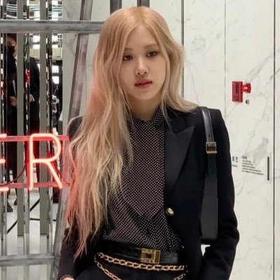 BLINK, BLACKPINK. ASAWA NI ROSÉ