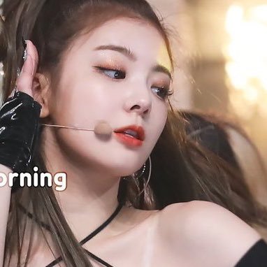 cravtzy's profile picture. All in us , ITZY!