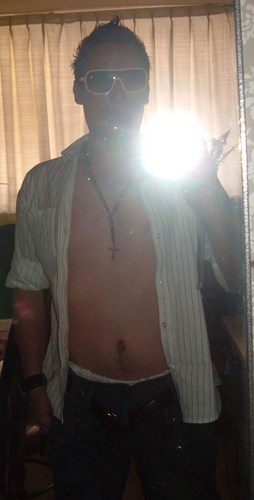 Soy un chavo simpático, alegre, cariñoso y buena onda