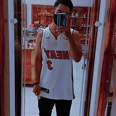 Neam_18's profile picture. de estudiante de física a estudiante de ing de sistemas