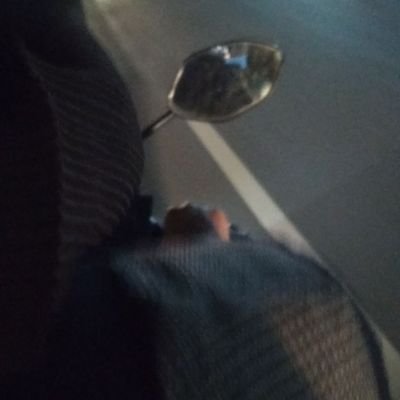 Butuh uang, ga butuh gombalan.