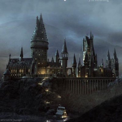 Hogwarts will always be there to welcome you home ♡