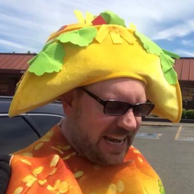 REMINDER: I am not Chris, this account is run by @sinistario | An out-of-context account for @CTropes. feel free to DM me submission ideas 👍