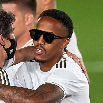 Jugador de fifa
mexicano🇲🇽
luchando por establecernos en elite 3
rendimos culto al dios CR7
aficionado al club de futbol real madrid el rey de europa
