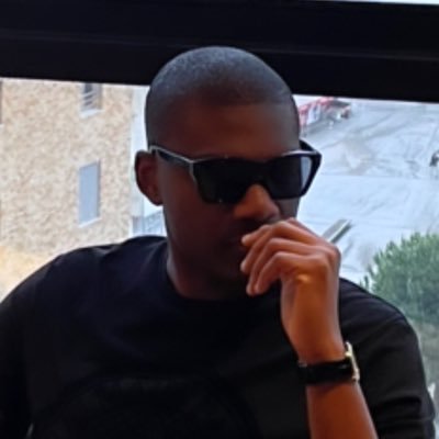 shewinnie's profile picture. 