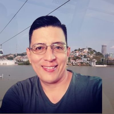 GUAYAQUILEÑO-BSC. Locutor de Unión Radio 580AM. Lunes a viernes desde las 5am 🇪🇨 Productor del Periódico digital D'Una
Instagram: @oscarlm1