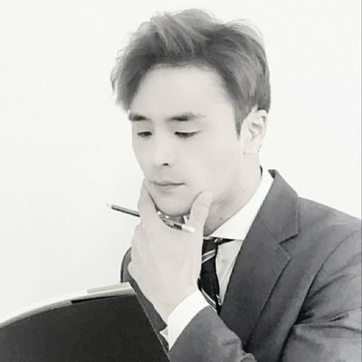 bluejeanym22's profile picture. 노래하는보디빌더