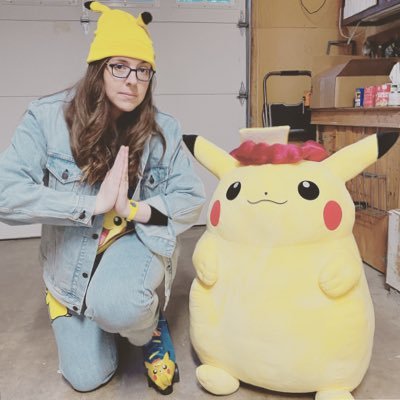 she/her // toy & game designer// terrible roller skater//cool mom// gritty gang // Merch Dev. @pokemon (opinions read here are my own)