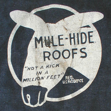 Little Mule is a Mexico City-based graphic design studio. / Taller La Mulita es un estudio de diseño gráfico en el DF.