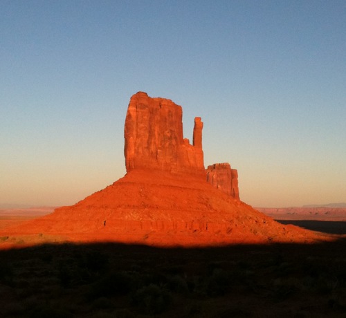 Dottie and Steve Diamant are art dealers in the historic heart of the American Southwest. We buy and sell Western paintings, American Indian art and much more.