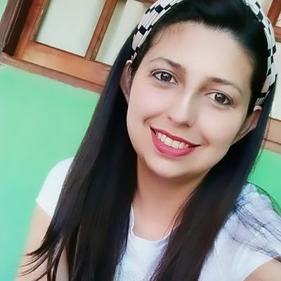 Comunicadora. 📻 💻

 Auxiliar Docente. Educación FAFI-UNE 📚

Conductora ENCUENTRO POSITIVO. 
Radio Positiva 107.1 FM 📻 🎧