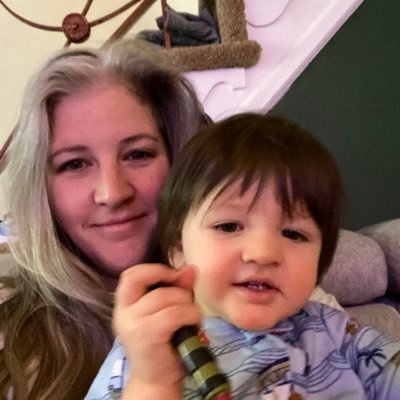 JessGaStoner's profile picture. i cook, and junk