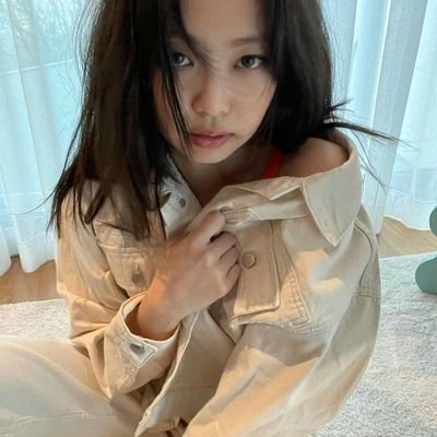 Pls follow me for BBMA I'll follow back🥰