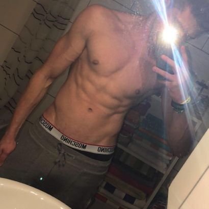 Twixx32507919's profile picture. 🌹bi🌹